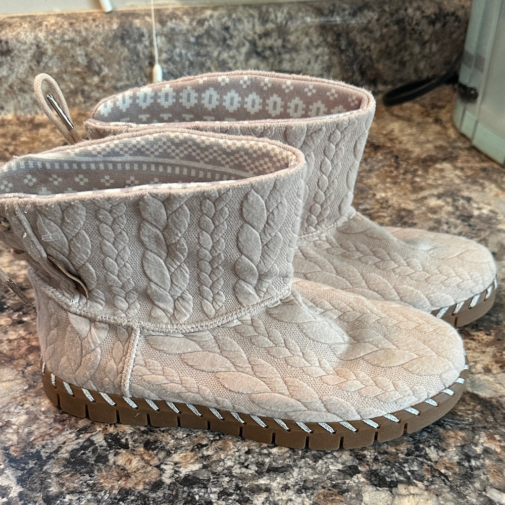 MUK LUKS WOMEN'S FLEXI HOBOKEN PULL ON FLAT FASHION BOOTS 9.5